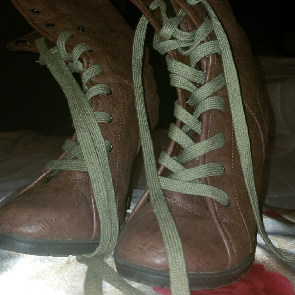 High  ankle booties